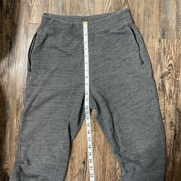 Lululemon women’s gray sweats - Picture 3 of 4